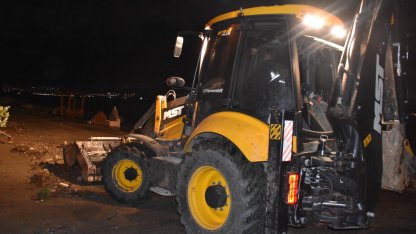 Gemlik’te fırtına sonrası sahiller temizlendi