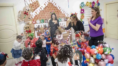 İzmir Bornovalı miniklerin yeni yıl coşkusu