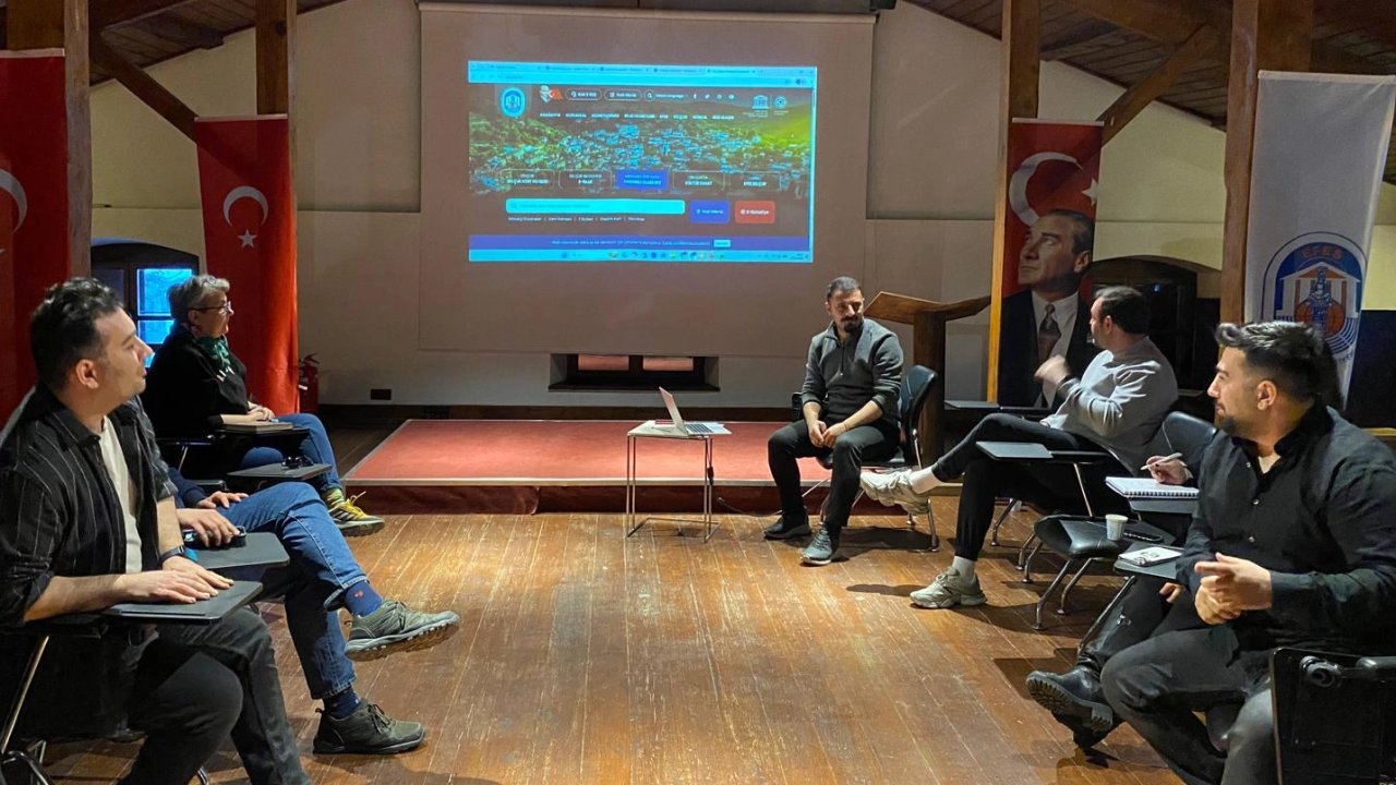 İzmir Efes Selçuk'ta gençlik ağı kuruldu