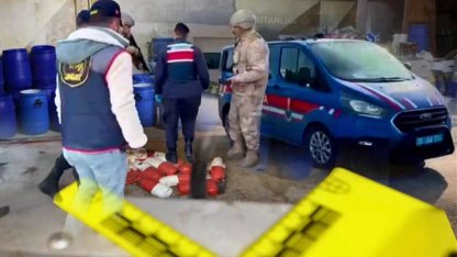 İzmir’de dev uyuşturucu darbesi! 5,5 milyon haplık hammadde ele geçirildi