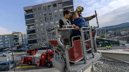 İzmir’de engelli bireylere deprem ve yangın tatbikatı