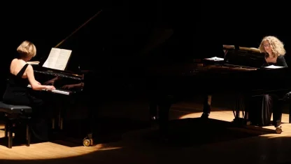 İzmir'de iki piyano, iki kültür