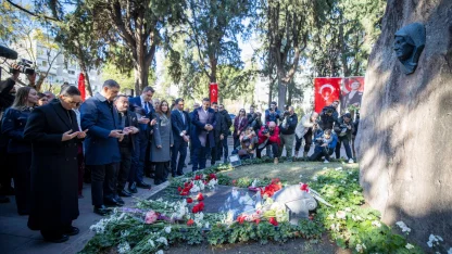 İzmir'de Zübeyde Hanım’a duygusal anma