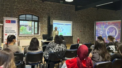 İzmir’in Meslek Fabrikası 10 yıldır iş, aş, umut üretiyor