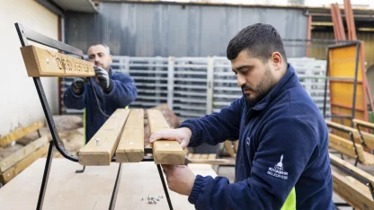 İzmir’in sihirli elleri kent için üretiyor
