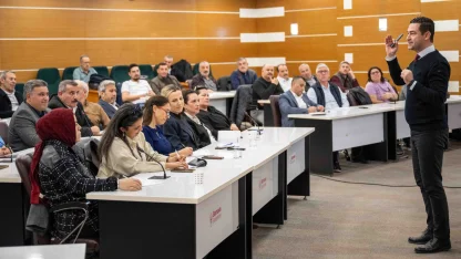 İzmirli muhtarlar Bornova Muhtarlar Akademisi’nde buluştu