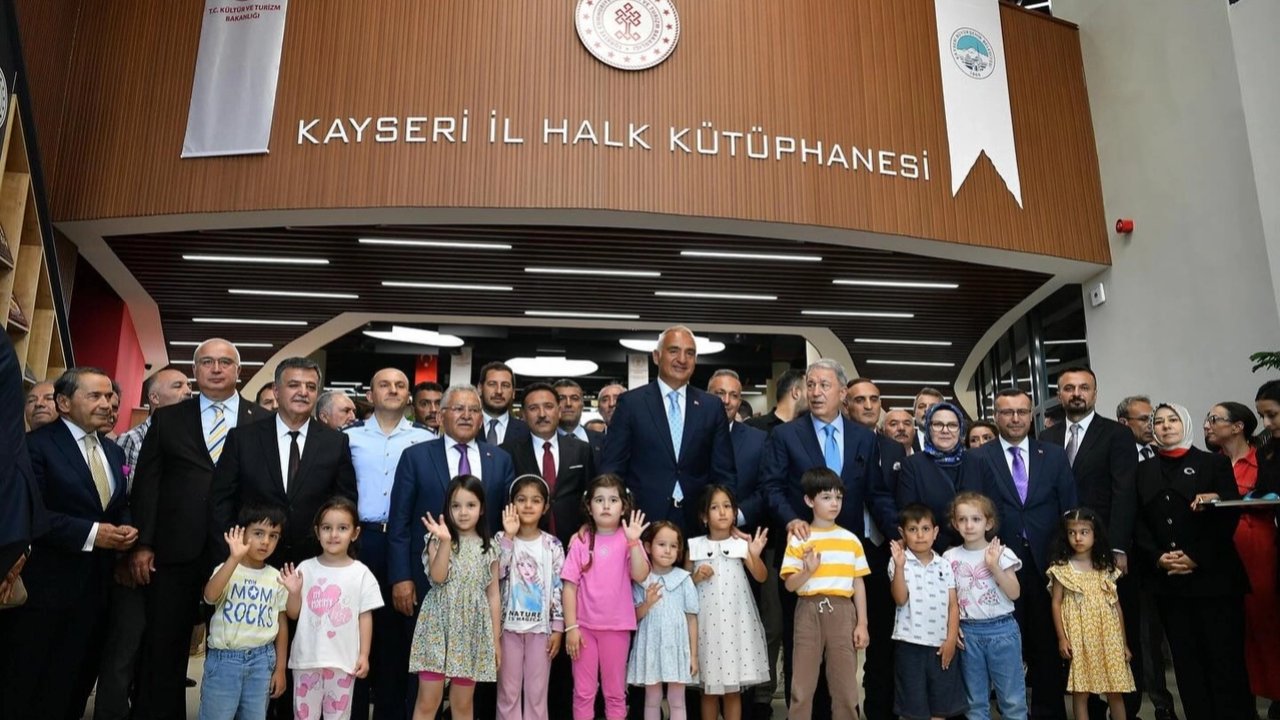 Kayseri Büyükşehir kütüptanelerine ziyaretçi akını
