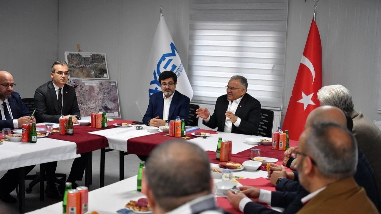 Kayseri Büyükşehir'den YHT projesine yakın takip