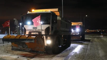 Kayseri Kocasinan'da kar mesaisi aralıksız sürüyor