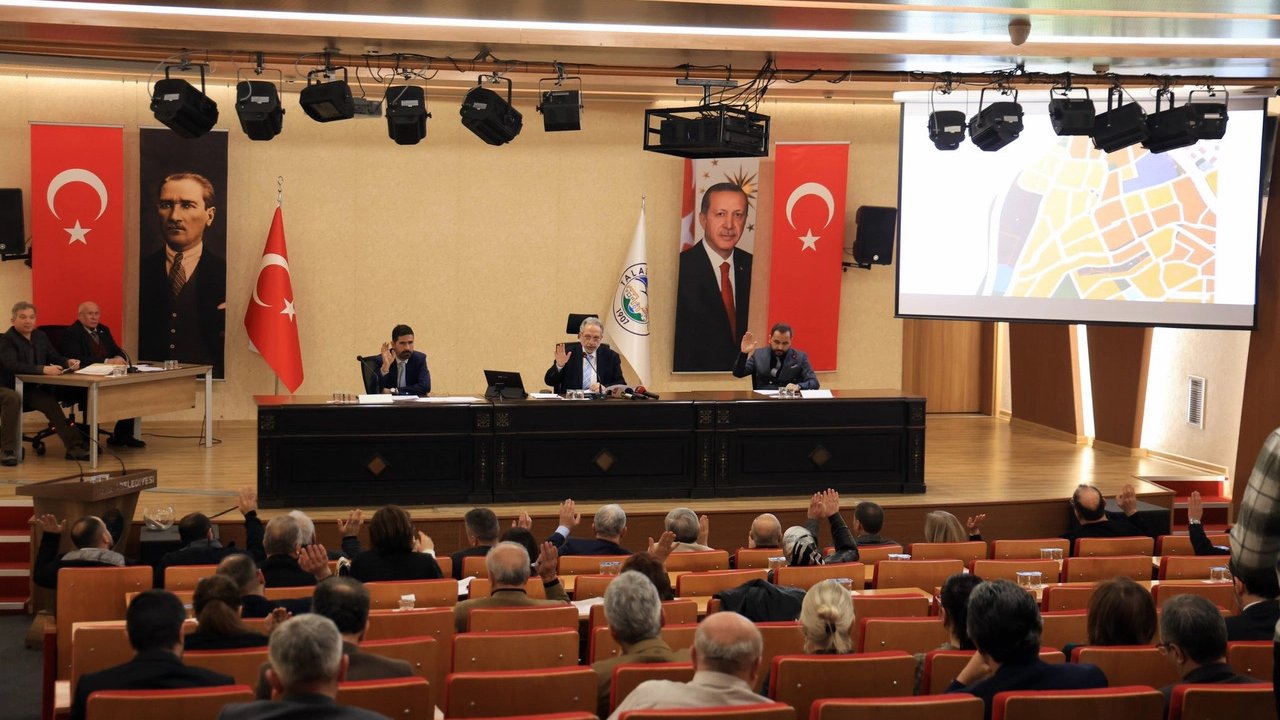 Kayseri Talas'ta kararlar oybirliğiyle alınıyor