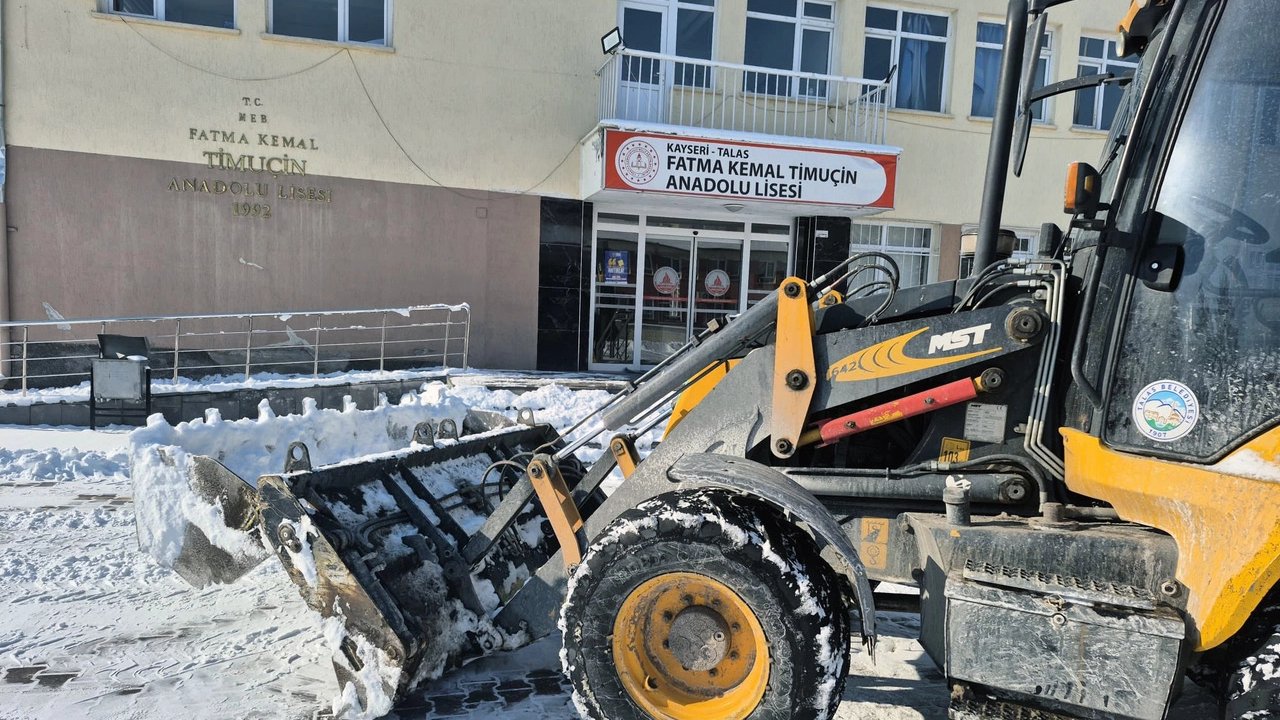 Kayseri Talas'ta öğrenciler okula temiz başladı