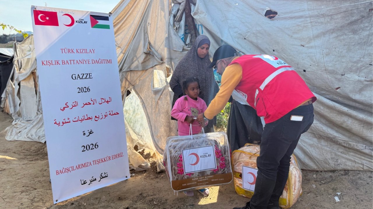 Kızılay Gazze için sıcak yardım hızını kesmiyor