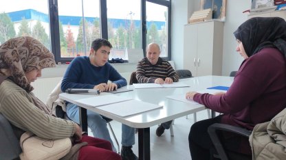 Kocaeli Çayırova’da görme engelli bireylere Kur’an-ı Kerim dersi