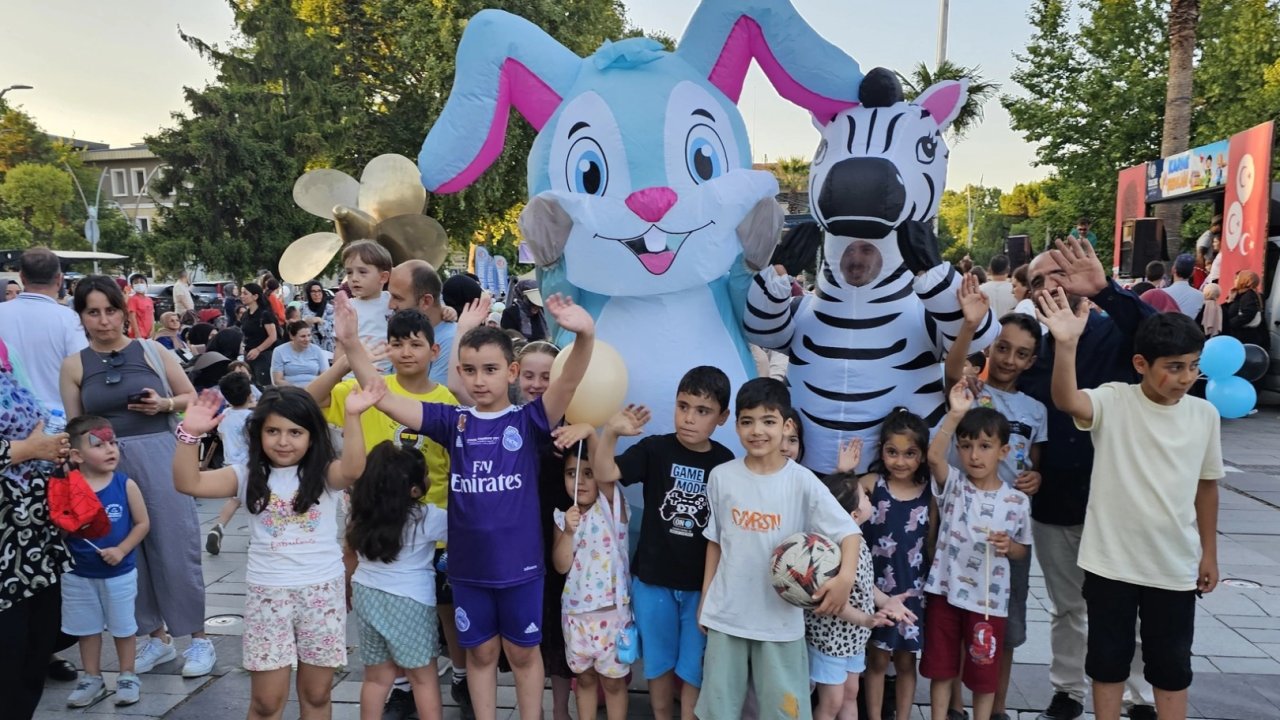 Kocaeli Gölcük’te çocuklar için çifte şenlik