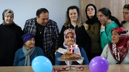 Kocaeli'de 77 yaşındaki teyzeye büyük mutluluk