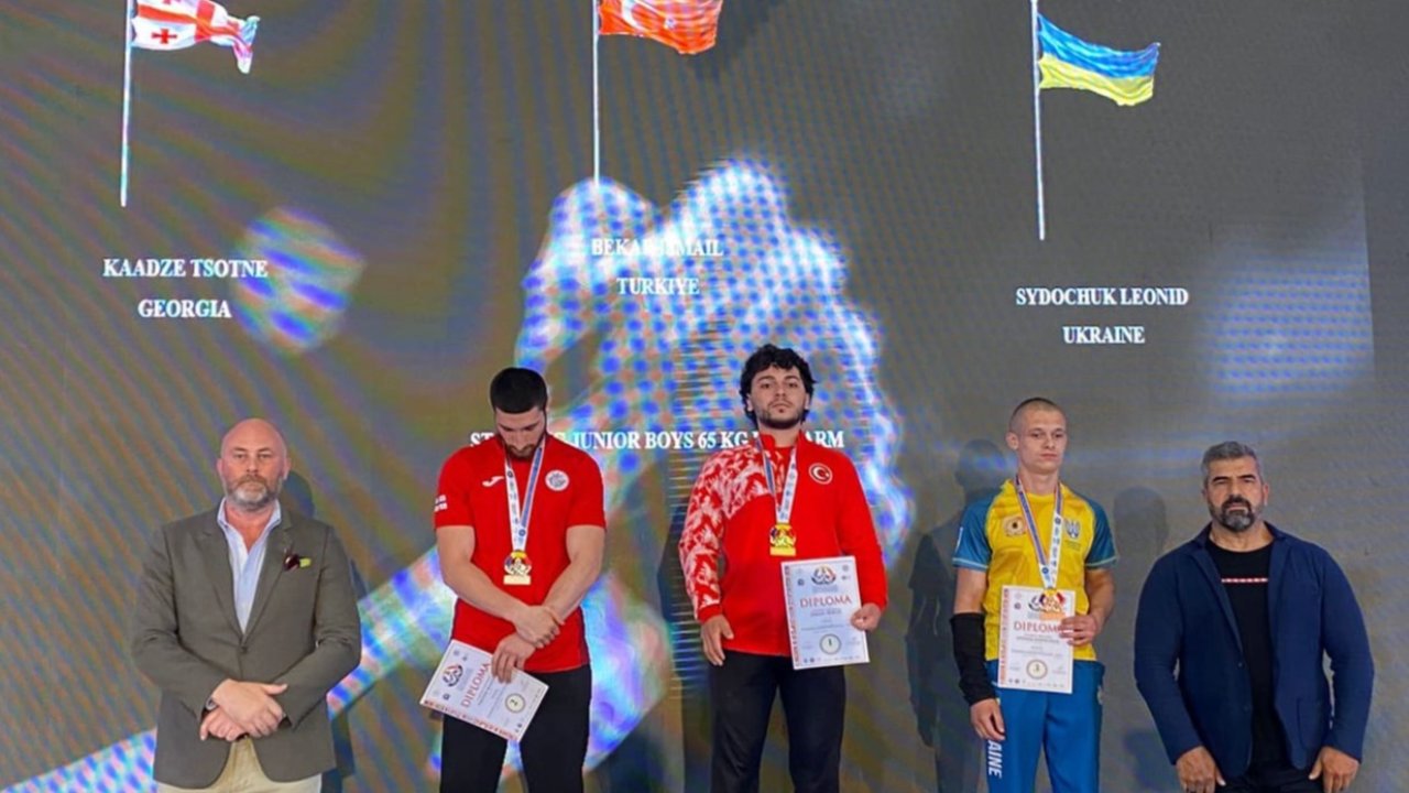 Kocaeli'de Kağıtspor, 2025’i 317 madalya ile taçlandırdı