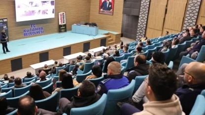 Kütahya Belediyesi personeline bağımlılıkla mücadele eğitimi