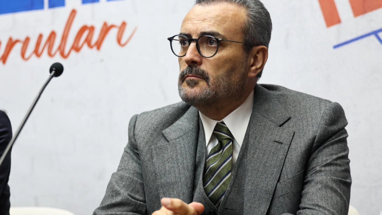 Mahir Ünal, Sakarya'da 'Türkiye'nin yarınları'na konuk oldu