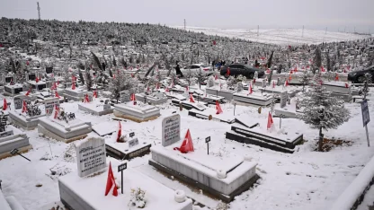 Malatya Büyükşehir acılı günlerde de vatandaşın yanında
