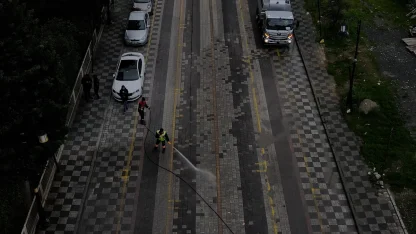 Maltepe’de mahalle temizlik seferberliği devam ediyor