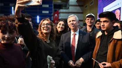 Mansur Yavaş Ankaralı gençlerle buluştu