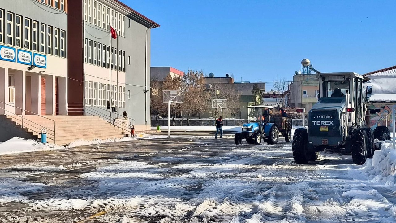 Mardin Midyat'ta kar seferberliği