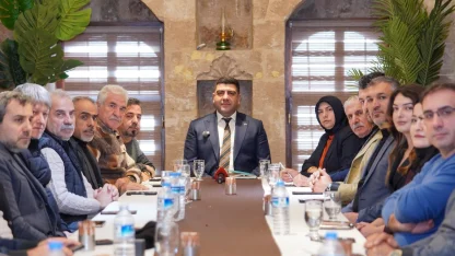 Mardin'de AK Parti İl Başkanı Üncü gazetecilerle buluştu