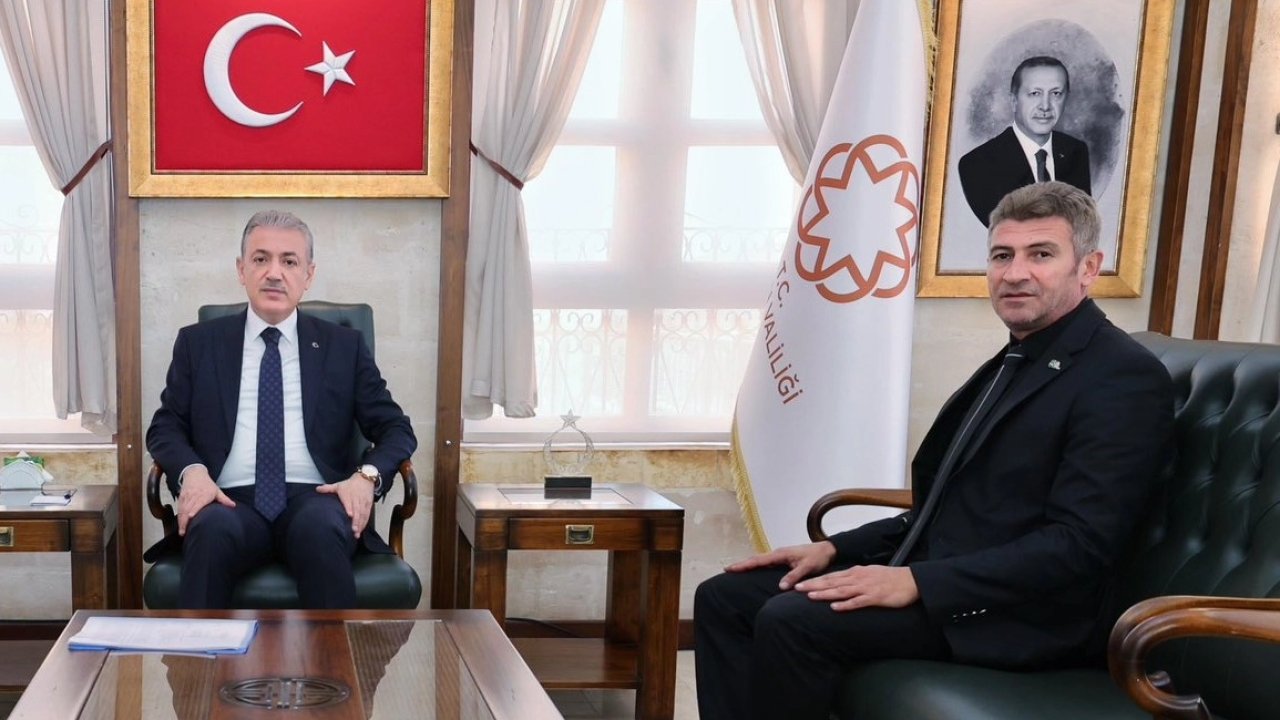 Mardin'de Hak-İş ve Hizmet-İş Sendikası'ndan Vali Akkoyun'a teşekkür