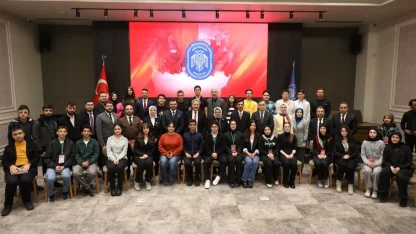 Mektep Melikgazi geleceğe ışık saçıyor