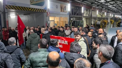 Metal işçileri 4. kez iş bırakıyor! 43 fabrikada üretim 1 saatliğine durdu!