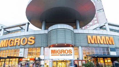 Migros dağıtım merkezlerindeki çalışanları kadroya aldı