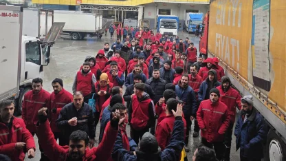 Migros depo işçileri ülke genelinde iş bıraktı!
