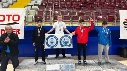 Minderde Bursa Yıldırım rüzgarı