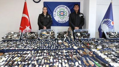 Muğla otogarlarında sıkı güvenlik... 2 bin 520 kesici alet ele geçirildi