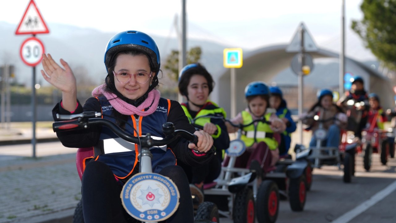 Oyak Renault’tan çocuklara yönelik yol güvenliği hamlesi