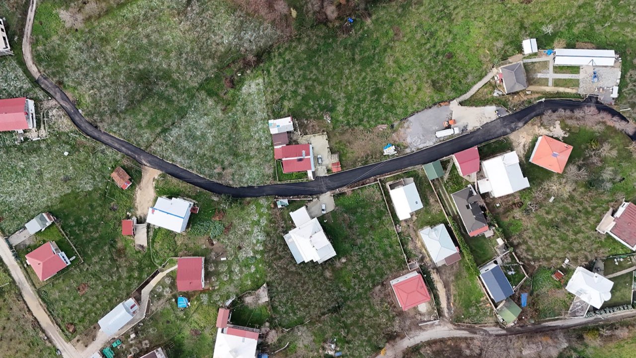 Sakarya Erenler’de 6 kilometrelik asfalt mesaisi