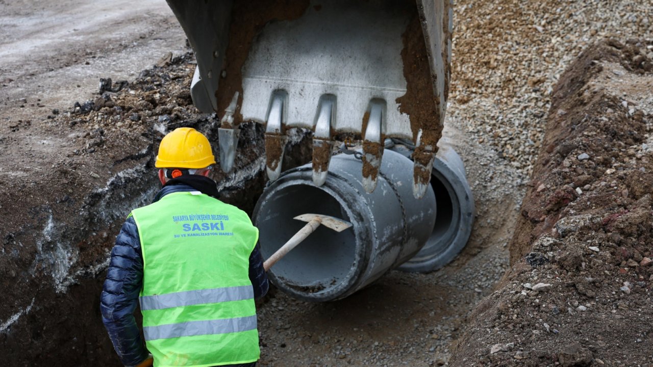 Sakarya Karakamış'ta yağmur suyu altyapısı yeni hat ile güçleniyor