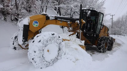 Sakarya'da karla mücadele mesaisi! 6 grup yolu ulaşıma açıldı