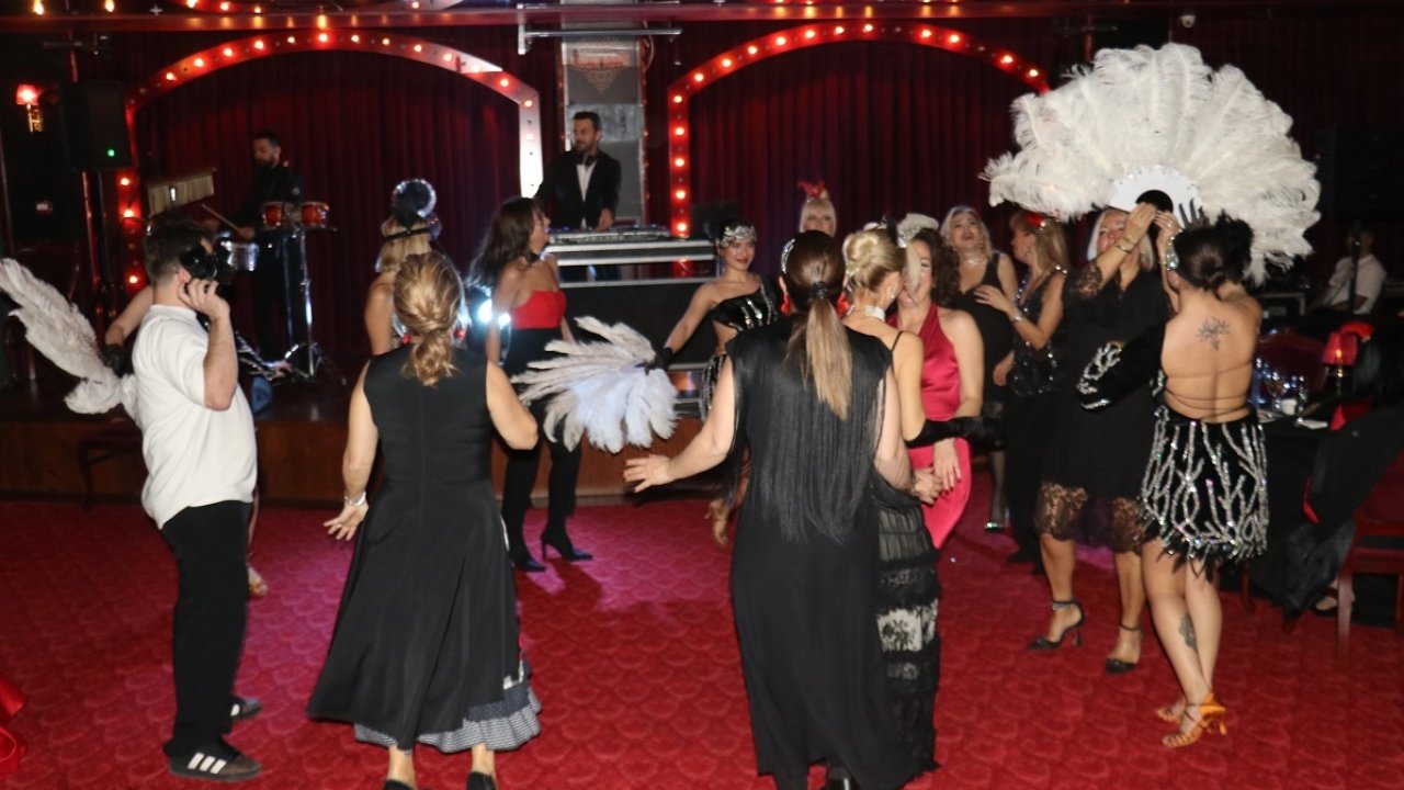 Sanart BUSADER’den 'Moulin Rouge' gecesi