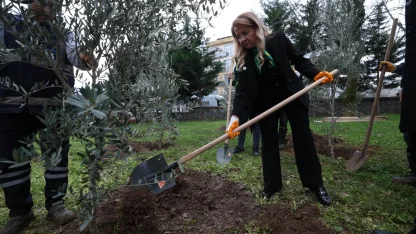 11 il için 11 fidan, İstanbul Bakırköy’de toprakla buluştu