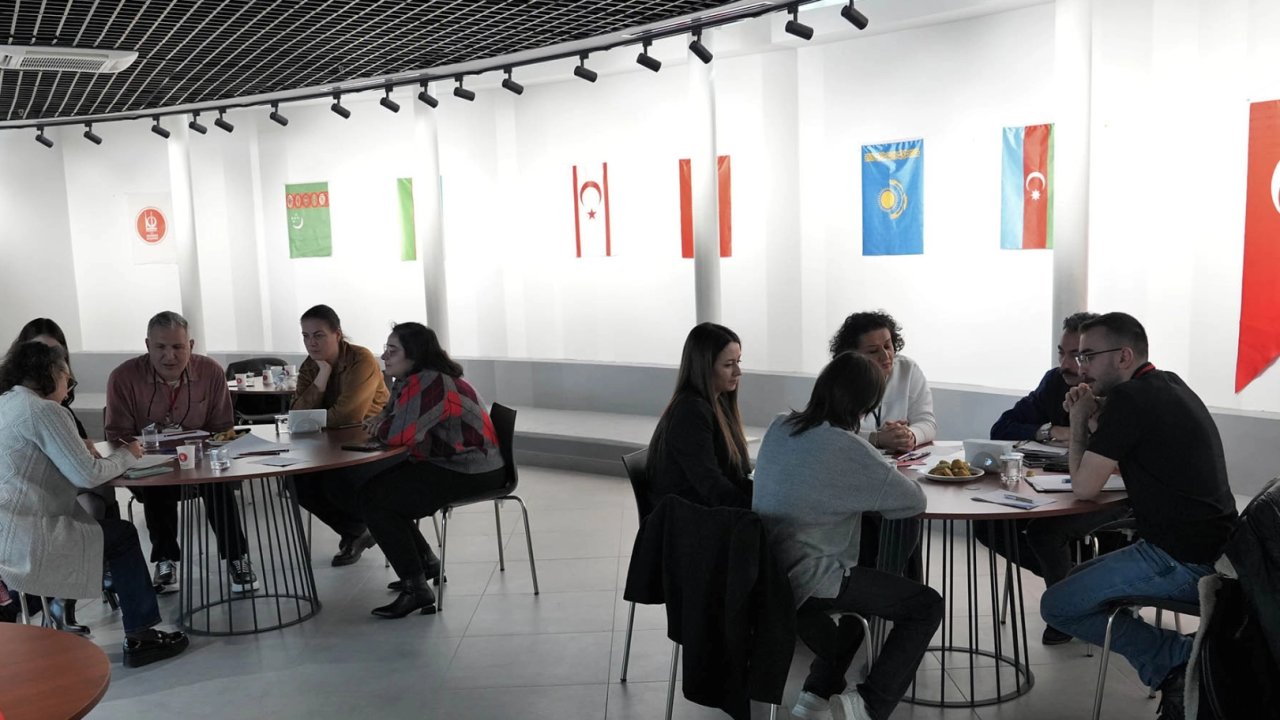 Ankara Keçiören'de denge ve denetleme oyunu eğitici eğitimi