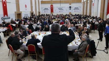 Ankara Keçiören'de emekli askerler aynı sofrada