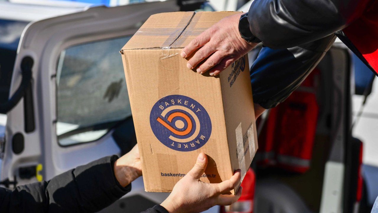 Ankara'da “Koli Ver” kampanyası devam ediyor