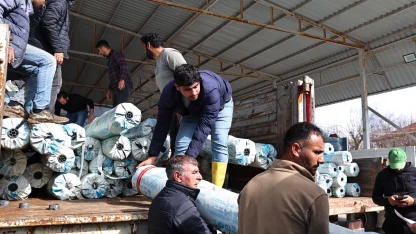 Antalya Büyükşehir’den üreticiye sera naylonu desteği