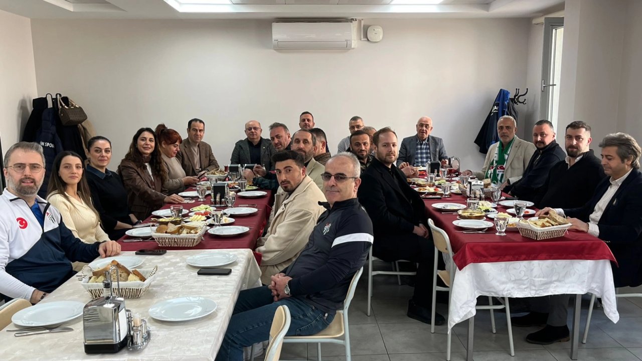 Artvinspor yönetiminden altyapı ve gelecek vizyonu toplantısı