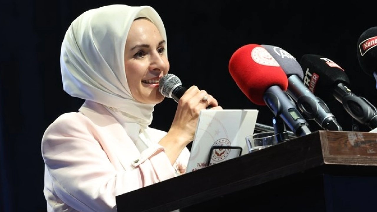 Bakan Göktaş'tan Budapeşte’de “Aile Odaklı Zirve”de önemli mesajlar