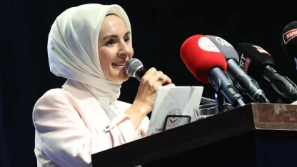 Bakan Göktaş'tan Budapeşte’de “Aile Odaklı Zirve”de önemli mesajlar