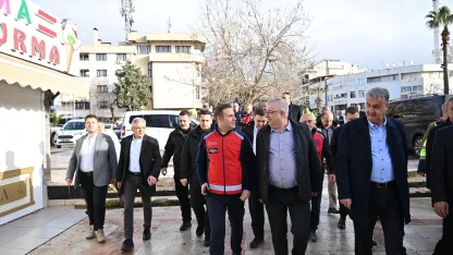 Balıkesir'de Başkan Akın lodosun vurduğu Körfez’de