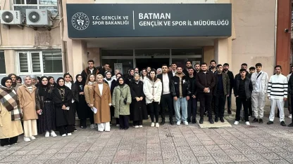 Batman Sasonlu gençler Başkent'e uğurlandı