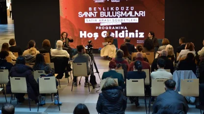 Beylikdüzü Sanat Buluşmalarında 'sosyal çürüme' konuşuldu